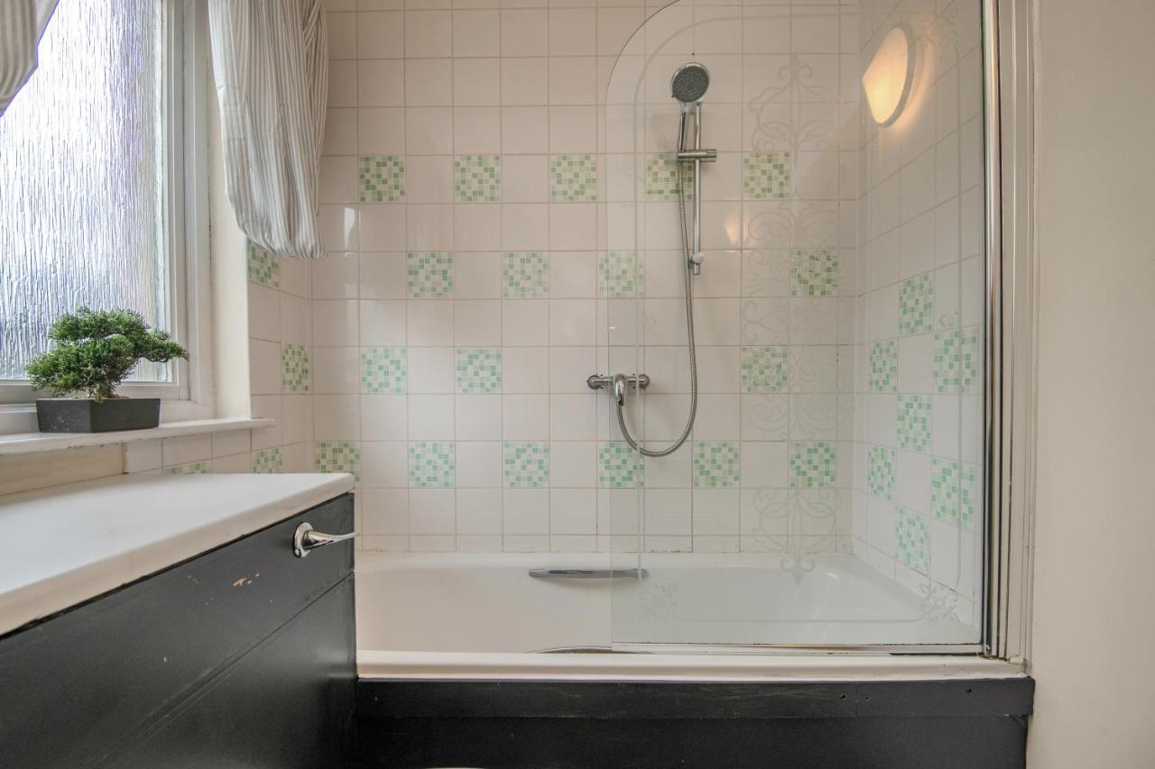 Edinburgh City Center Coady Apartment Sleeps 5 Free Car Park Space Buitenkant foto