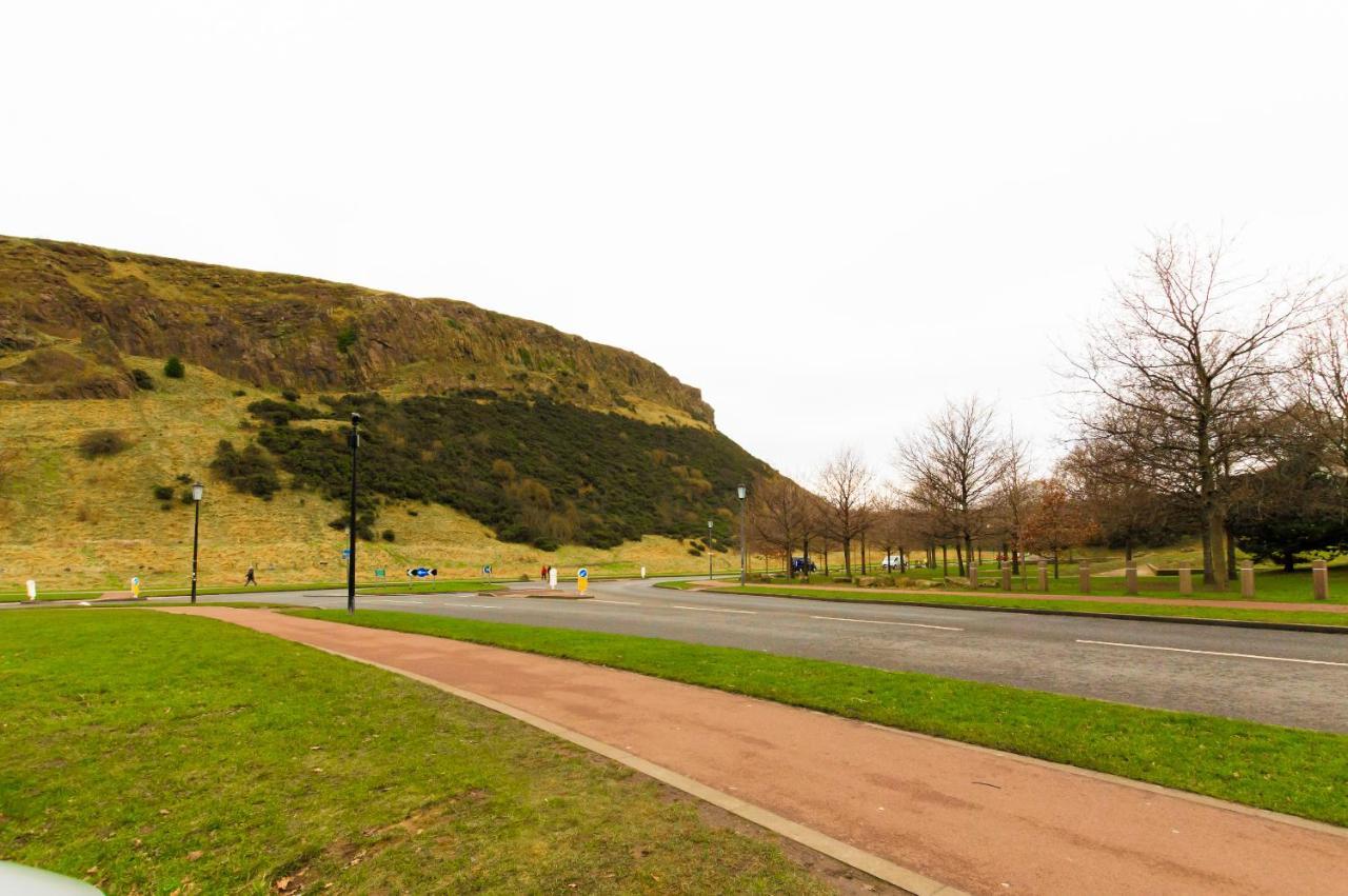 Edinburgh City Center Coady Apartment Sleeps 5 Free Car Park Space Buitenkant foto